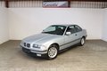 Daumennagel 2 - BMW 323 i Exclusiv Edition LEDER SHZ PDC 2. HAND