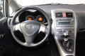 Daumennagel 11 - Toyota Auris Life 1.3 KLIMAAUT. 4S-REIFEN