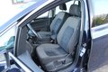 Daumennagel 7 - Volkswagen Golf Sportsvan VII 1.4 TSI DSG Highline PANORAMADACH
