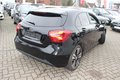 Daumennagel 22 - Mercedes-Benz A 180 CDI / d BE Night+Leder+Navi+ LED+Panoramadach