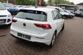 Daumennagel 27 - Volkswagen Golf VIII 1.0 eTSI OPF Life DSG Scheinwerfer LED=NAVI