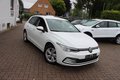 Daumennagel 32 - Volkswagen Golf VIII 1.0 eTSI OPF Life DSG Scheinwerfer LED=NAVI