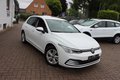 Daumennagel 33 - Volkswagen Golf VIII 1.0 eTSI OPF Life DSG Scheinwerfer LED=NAVI