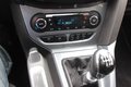 Daumennagel 9 - Ford Focus Titanium NAVI+XENON+LEDER+SCHIEBEDACH+PDC V+H