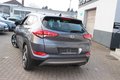 Daumennagel 22 - Hyundai TUCSON 2.0 CRDi Style 4WD AUT PANO=LEDER=NAVI=LED LEUCHTE