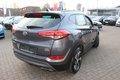 Daumennagel 25 - Hyundai TUCSON 2.0 CRDi Style 4WD AUT PANO=LEDER=NAVI=LED LEUCHTE