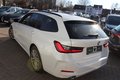 Daumennagel 22 - BMW 318 d Aut LEDER=NAVI=LED LEUCHTE=HeadUP=Harman Kardon
