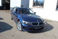 Daumennagel 16 - BMW 318 d Aut LEDER=NAVI=LED LEUCHTE=HeadUP=Harman Kardon