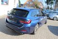 Daumennagel 20 - BMW 318 d Aut LEDER=NAVI=LED LEUCHTE=HeadUP=Harman Kardon