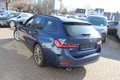 Daumennagel 24 - BMW 318 d Aut LEDER=NAVI=LED LEUCHTE=HeadUP=Harman Kardon