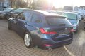 Daumennagel 22 - BMW 318 d Aut LEDER=NAVI=LED LEUCHTE=HeadUP=Harman Kardon