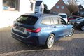 Daumennagel 25 - BMW 318 d Aut LEDER=NAVI=LED LEUCHTE=HeadUP=Harman Kardon