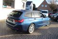 Daumennagel 26 - BMW 318 d Aut LEDER=NAVI=LED LEUCHTE=HeadUP=Harman Kardon
