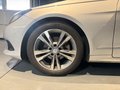 Daumennagel 16 - Mercedes-Benz E 200 E Cabrio / Leder