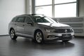 Daumennagel 4 - Volkswagen Passat Variant Business  AUT PANO AHK NAV ACC 360°