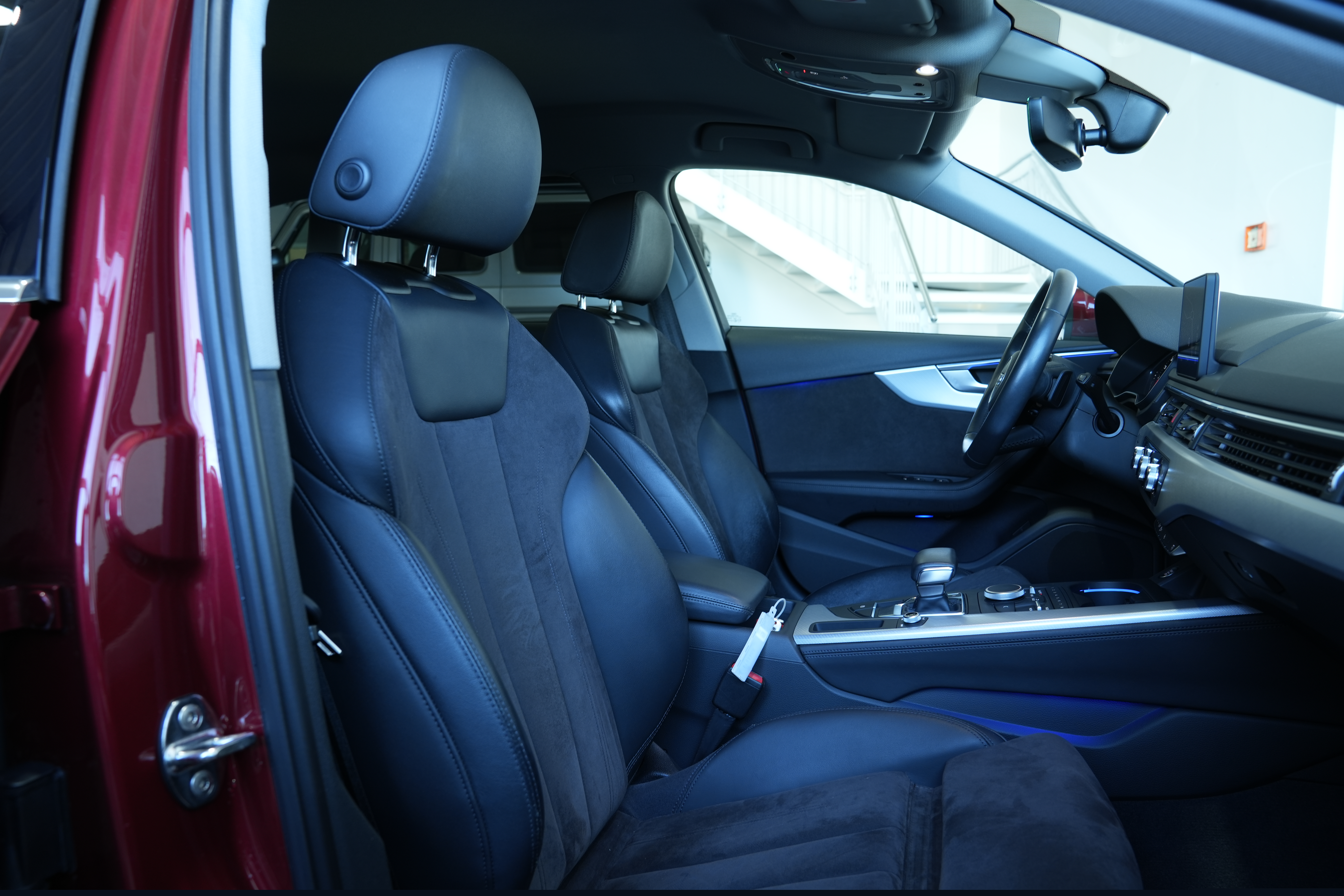 Daumennagel 18 - Audi A4 Avant 40 TFSI S-Line sport AUT NAV LED