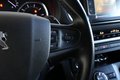 Daumennagel 40 - Peugeot Traveller Business VIP L2 AUT NAV 6-SITZER LEDER