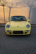 Daumennagel 2 - Porsche 911/993 Carrera 4S  pastellgelb 26.225km German car