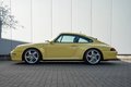 Daumennagel 3 - Porsche 911/993 Carrera 4S  pastellgelb 26.225km German car