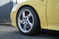 Daumennagel 54 - Porsche 911/993 Carrera 4S  pastellgelb 26.225km German car