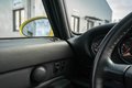 Daumennagel 13 - Porsche 911/993 Carrera 4S  pastellgelb 26.225km German car