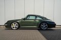 Daumennagel 3 - Porsche 911/993 Carrera 4S  oakgrünmetallic gelbe Bremssättel