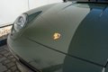 Daumennagel 34 - Porsche 911/993 Carrera 4S  oakgrünmetallic gelbe Bremssättel