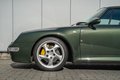 Daumennagel 38 - Porsche 911/993 Carrera 4S  oakgrünmetallic gelbe Bremssättel