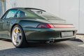 Daumennagel 41 - Porsche 911/993 Carrera 4S  oakgrünmetallic gelbe Bremssättel