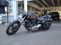 Daumennagel 1 - Harley-Davidson Breakout Jekill & Hyde Sissibar