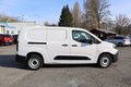 Daumennagel 12 - Opel Combo 1.5 D XL Kamera. Navi. Klima. PDC. Tempomat.