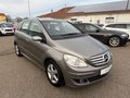 Daumennagel 2 - Mercedes-Benz B 200 AUT.*PANO*LEDER*SHZ*AHK*PDC*ALU*