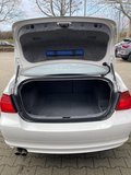 Daumennagel 18 - BMW 320i Sport Edition+ M LOOK+ TÜV NEU+ KLIMA+ NAVIGATION+ PDC+ SHZ+ TEMPO+ MULTI