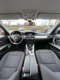 Daumennagel 7 - BMW 320i Sport Edition+ M LOOK+ TÜV NEU+ KLIMA+ NAVIGATION+ PDC+ SHZ+ TEMPO+ MULTI