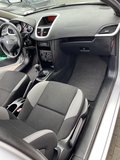 Daumennagel 14 - Peugeot 207 Tendance+ KLIMA+ TÜV NEU+ E-FENSTER+ 1 HAND