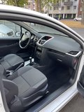 Daumennagel 11 - Peugeot 207 Urban Move+ KLIMA+ E-FENSTER+ PANO