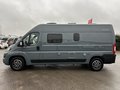 Daumennagel 4 - HYMER / ERIBA / HYMERCAR CrossOver Style Maxi 9G autom. Luftfederung Markise Softclose LED