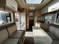 Daumennagel 12 - Eura Mobil Integra Line 720 EF Edition 101 Automatik 180 PS Hubbett
