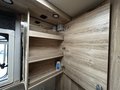 Daumennagel 32 - Eura Mobil Integra Line 720 EF Edition 101 Automatik 180 PS Hubbett