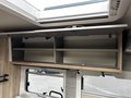 Daumennagel 42 - Eura Mobil Integra Line 720 EF Edition 101 Automatik 180 PS Hubbett