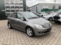 Daumennagel 5 - Mercedes-Benz B 200 Automatik