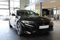 BMW 330i Tour M Sport ACC/CocProf/AHK/Alu19"/HiFi/SHADOW - фото 1