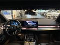 BMW 520i Tour M Sport Pro AHK/HUD/Pano/360°/21"/B&W - bilder 9