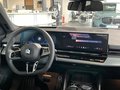 BMW 520i Tou.M Sport Pro PANO/ICONIC/360°/20"/AHK/HUD - foto 8