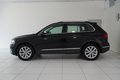 Daumennagel 4 - Volkswagen Tiguan 2.0 TSI 4M DSG Highline *AHK*HUD*SPUR*LED