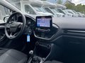 Ford Fiesta 1.0 l EcoBoost Hybrid (MHEV) Titanium FAHRER-ASSISTENZ/KOMFORT/WINTER-PAKET ADAPTIVE-LED-SCHEINWERFER AUDIO/DAB PDC - foto 3