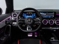 Daumennagel 8 - Mercedes-Benz CLA 45 AMG S PERFORM-SITZE DISTR MBEAM PANO 360°