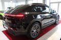 Daumennagel 8 - Porsche Macan Electric 4
