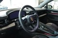Daumennagel 18 - Porsche Macan Electric 4