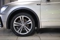 Thumbnail 3 - Volkswagen Tiguan R-LINE 4Motion